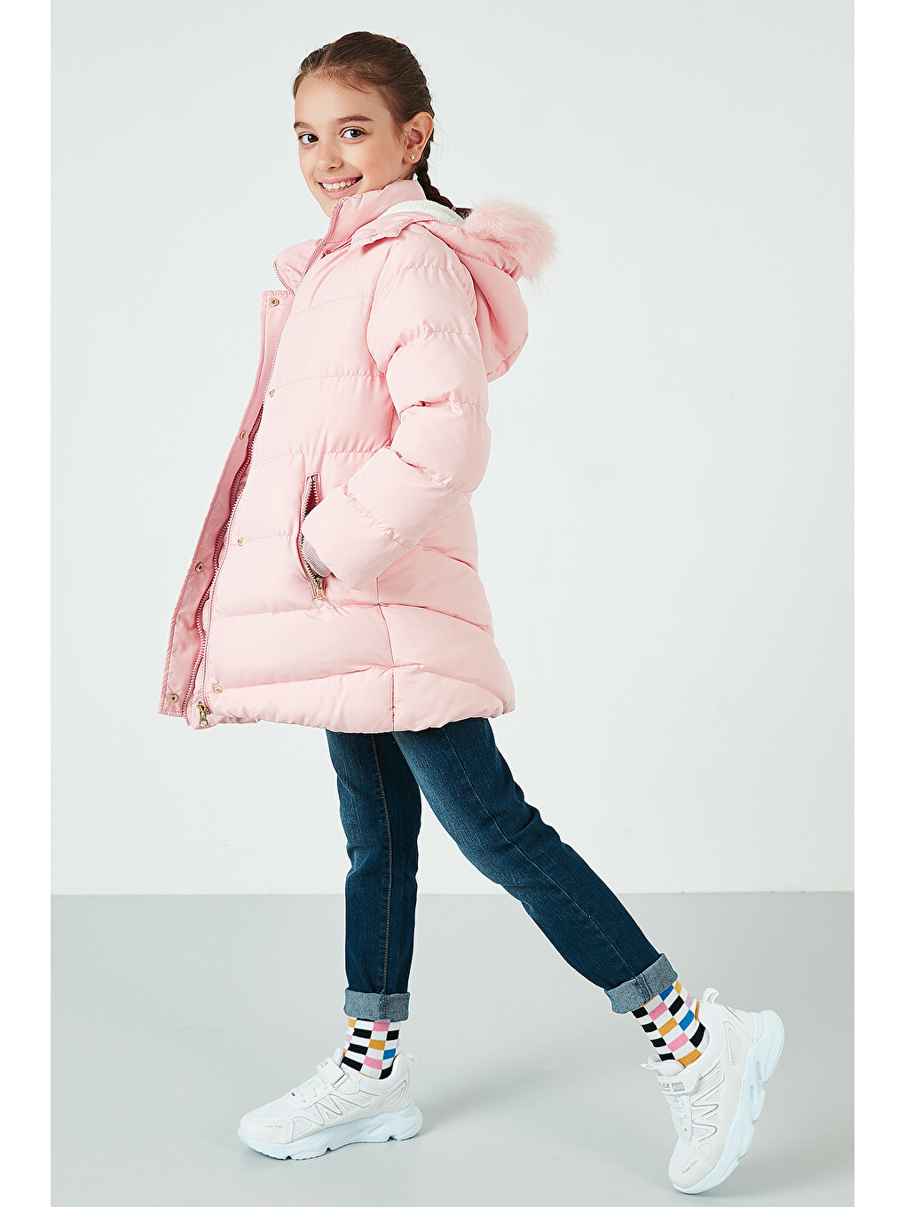 Pembe Yakası Suni Kürklü Peluş Astarlı Kapüşonlu Kışlık Şişme Mont 6035018-1