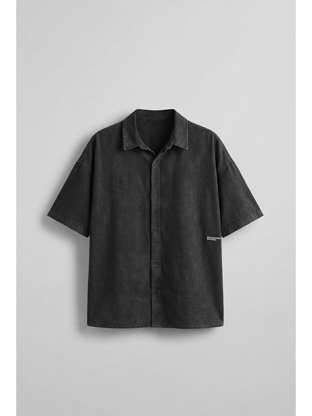 Erkek Kısa Kollu Desen Baskılı Yıkamalı Oversize Gömlek Siyah-1
