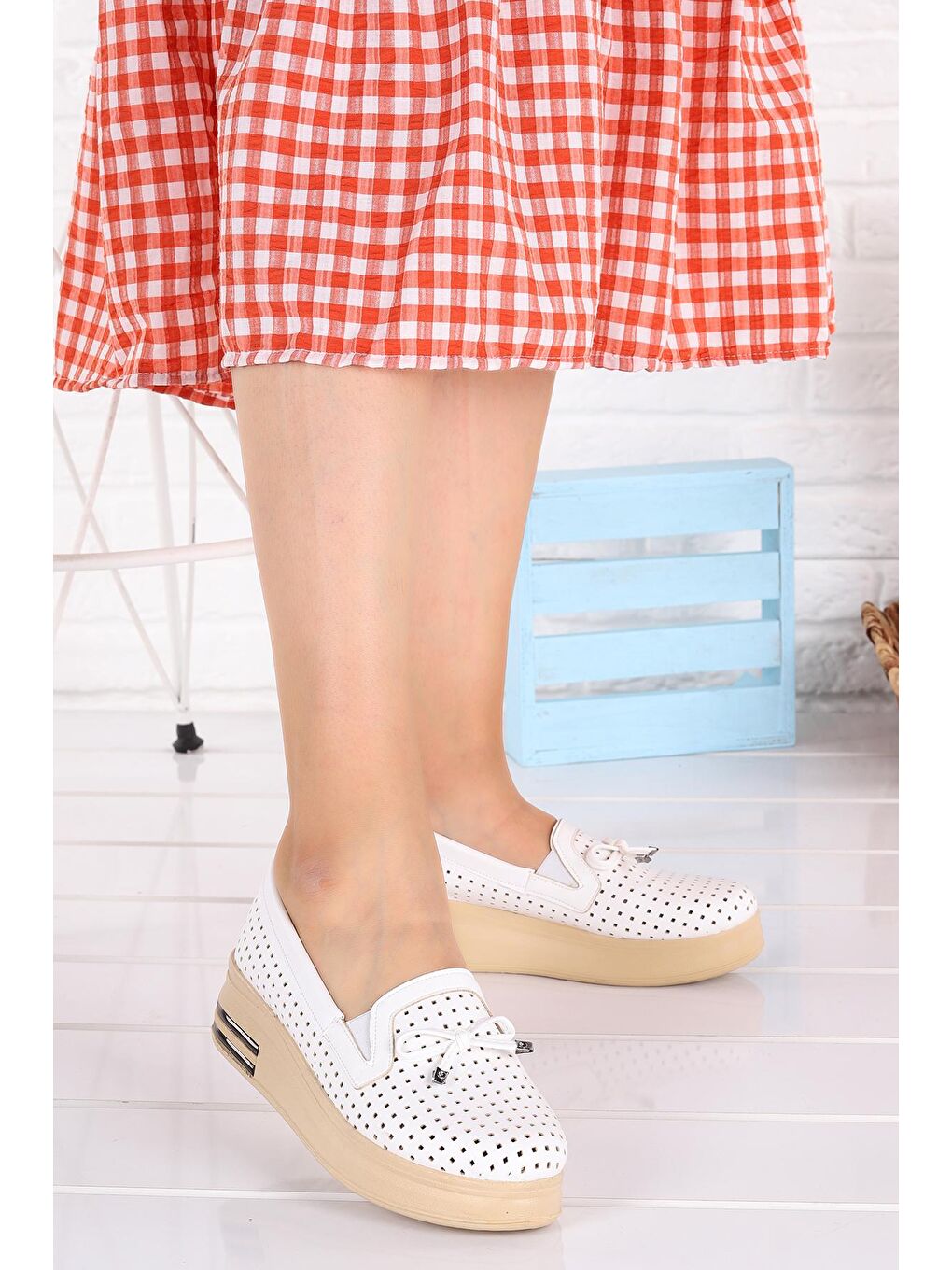 Beyaz Bıyık Lazerli Günlük Kadın Babet Ayakkabı Cns 3074