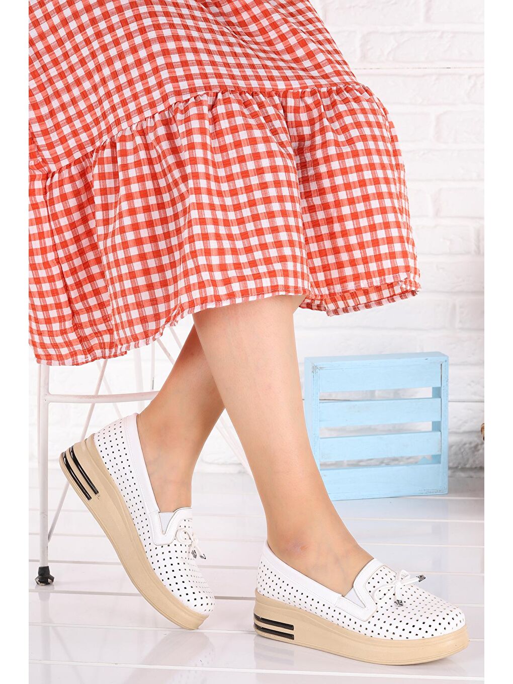 Beyaz Bıyık Lazerli Günlük Kadın Babet Ayakkabı Cns 3074-2