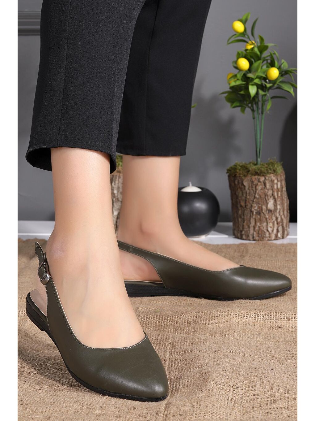 Yeşil Cilt Günlük Kemerli Kadın Babet 1920.115