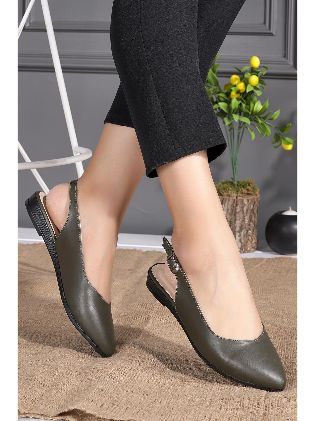 Yeşil Cilt Günlük Kemerli Kadın Babet 1920.115-2