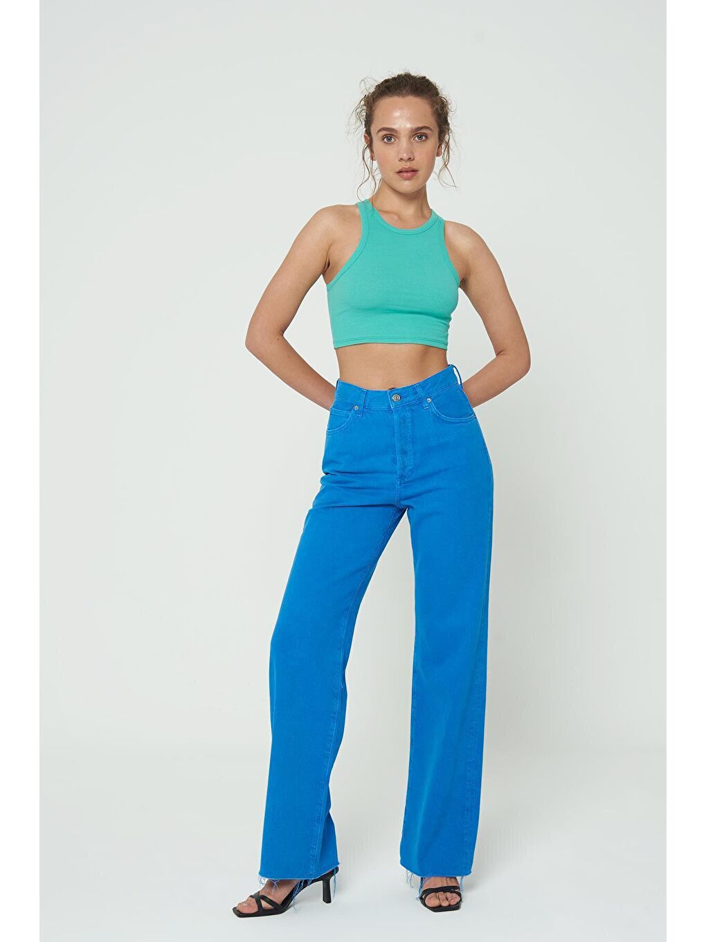 Weslie Mavi Yüksek Bel Düğmeli  Paçası Kesikli Wideleg Fit Jean Pantolon C 4530-054