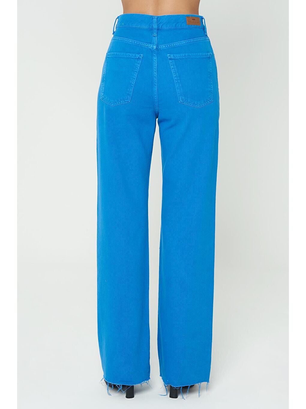 Weslie Mavi Yüksek Bel Düğmeli  Paçası Kesikli Wideleg Fit Jean Pantolon C 4530-054-3