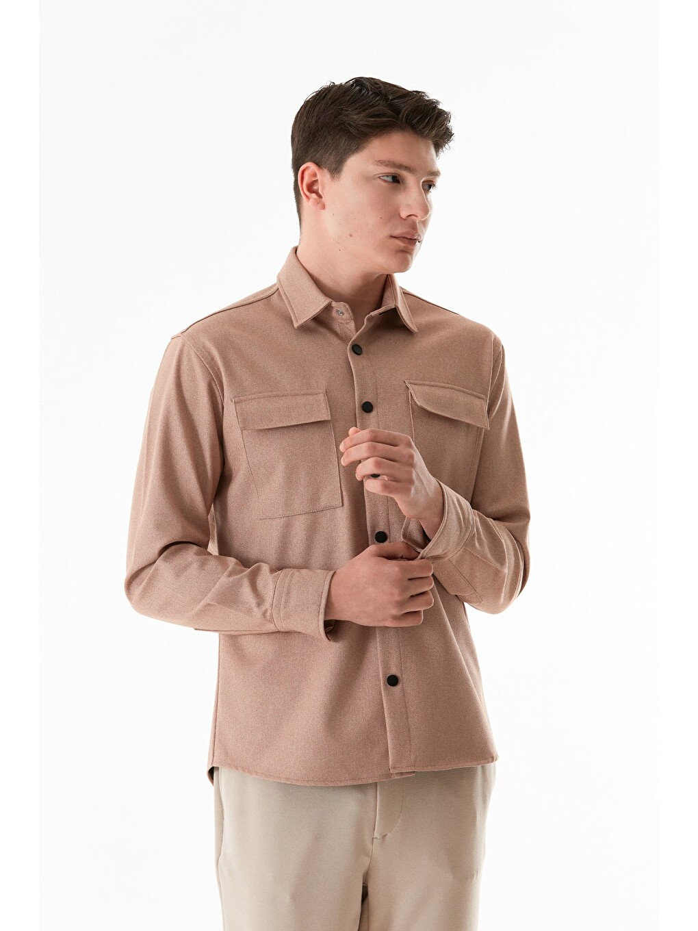 Bej Basic Çift Cepli Çıtçıtlı Gömlek-2