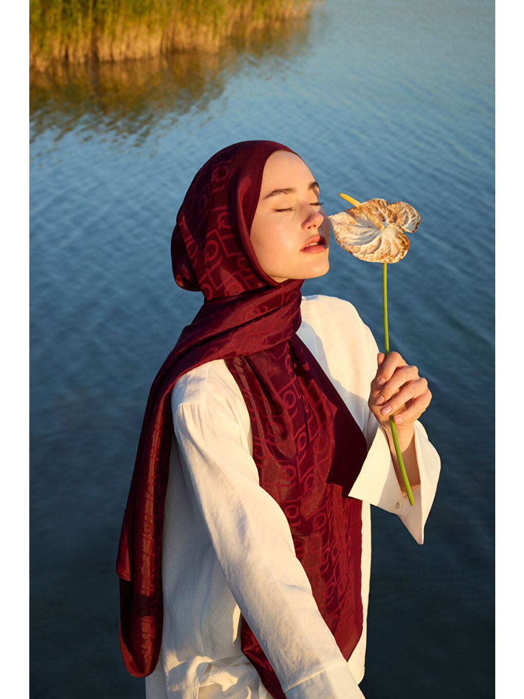 İpek Jakar Monogram Şal Bordo