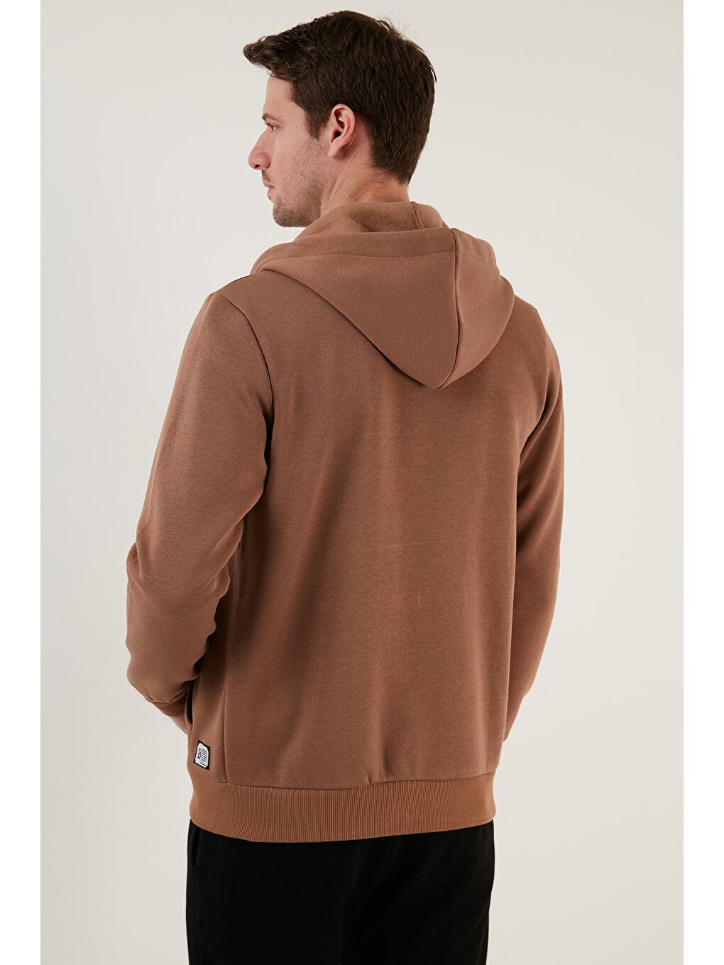 Kahverengi Slim Fit Kapüşonlu  İçi Tüylü Yumuşak Şardonlu Kışlık Fermuarlı Sweatshirt 5905340-5