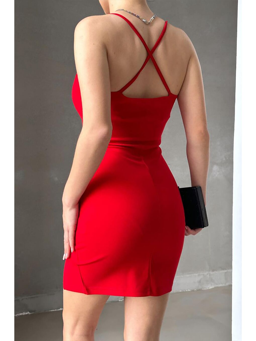 Kırmızı Kruvaze Yaka Yırtmaçlı Krep Kumaş Elbise-4