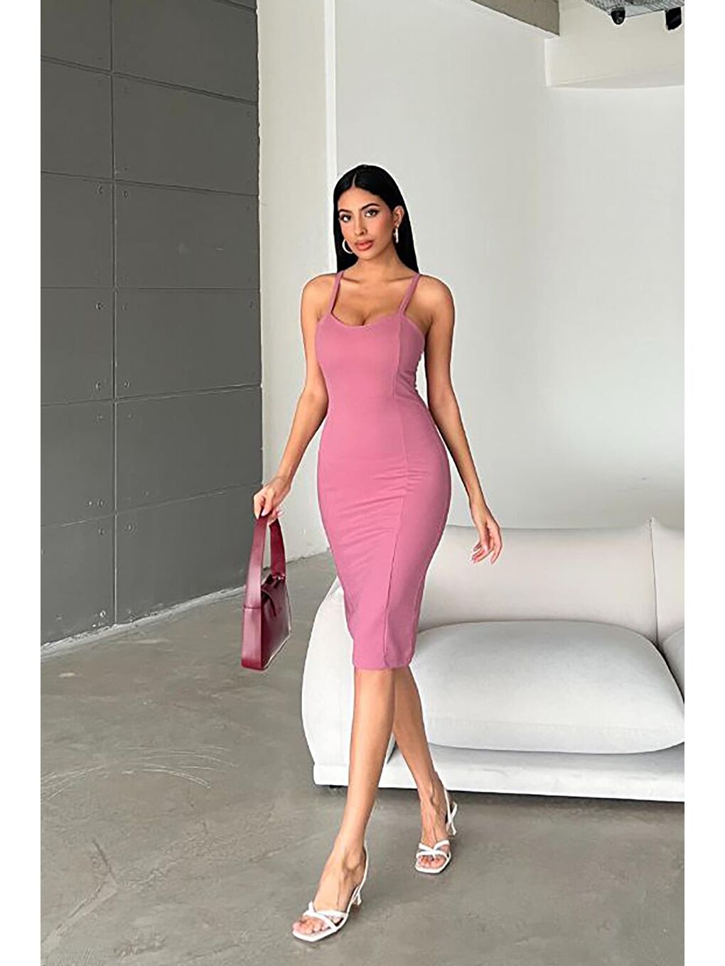 Pembe Pudra Kalp Yaka Kalın Askılı Krep Kumaş Kalem Elbise-1