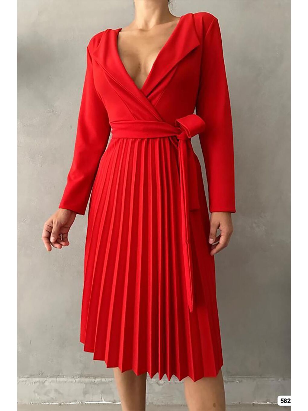 Kırmızı Uzun Kollu Krep Kumaş Pliseli Kemerli Elbise-2
