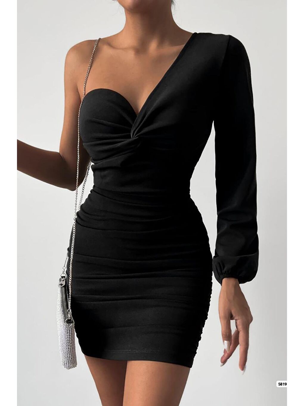 Siyah Krep Kumaş Önü Düğüm Detay Tek Kol Elbise-1