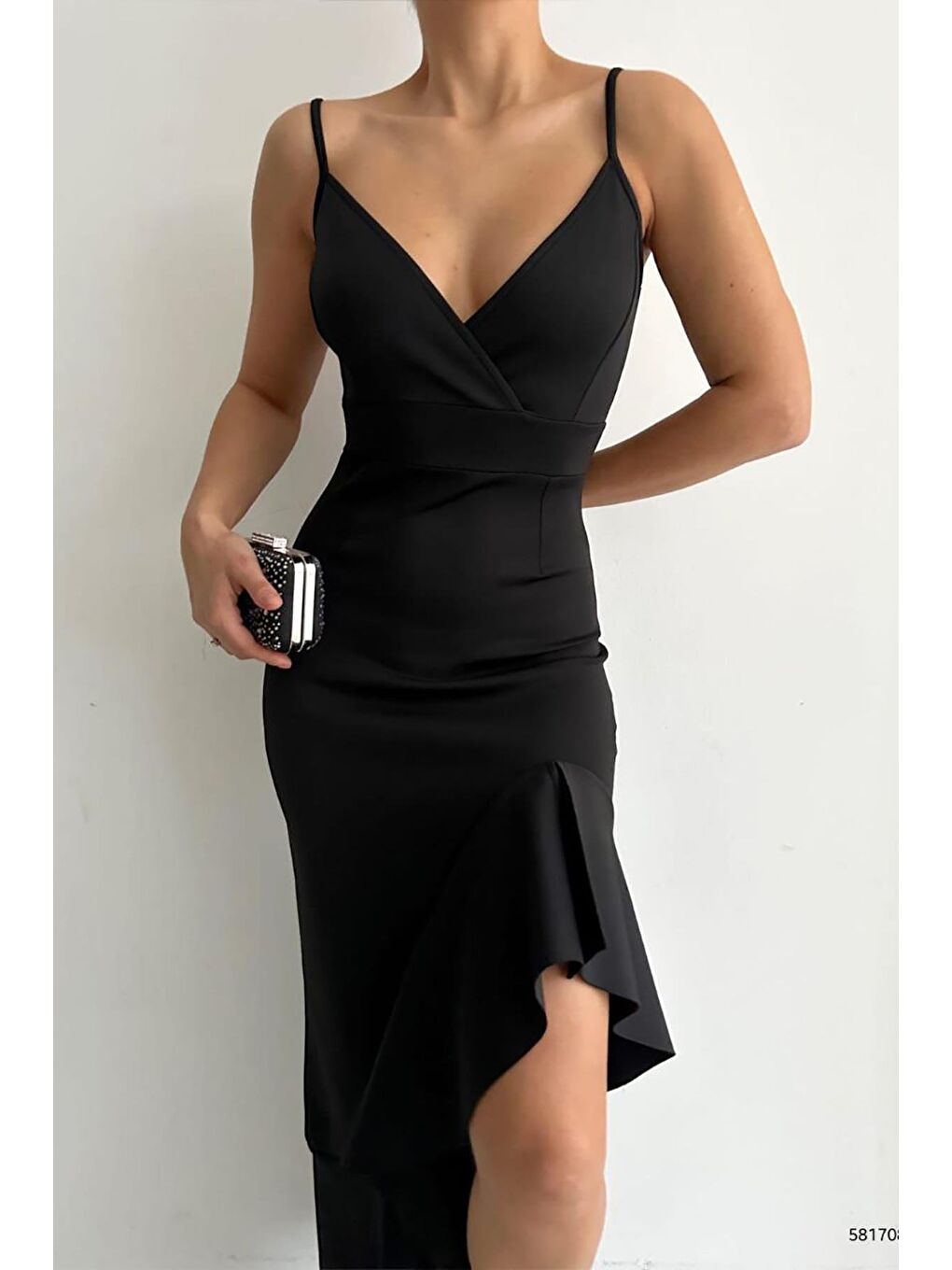 Siyah İnce Askılı Etek Ucu Asimetrik Volanlı Scuba Kumaş Abiye Elbise-3