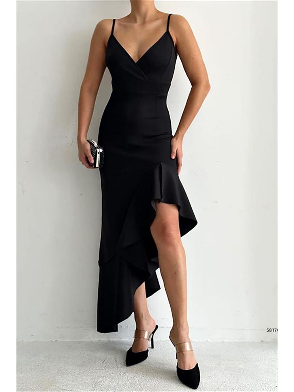Siyah İnce Askılı Etek Ucu Asimetrik Volanlı Scuba Kumaş Abiye Elbise-5