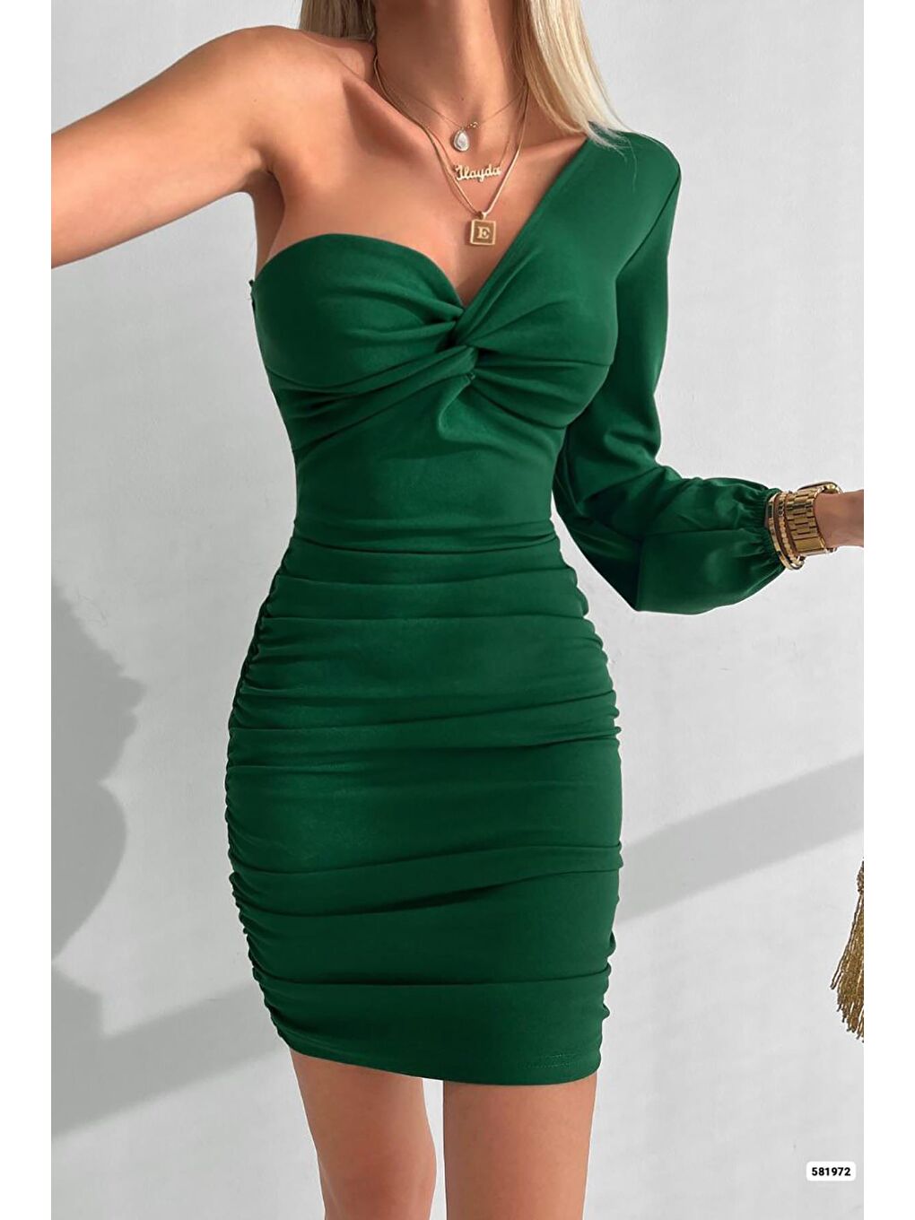 Yeşil Krep Kumaş Önü Düğüm Detay Tek Kol Elbise-1