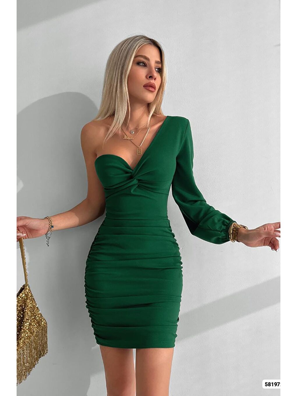 Yeşil Krep Kumaş Önü Düğüm Detay Tek Kol Elbise-2