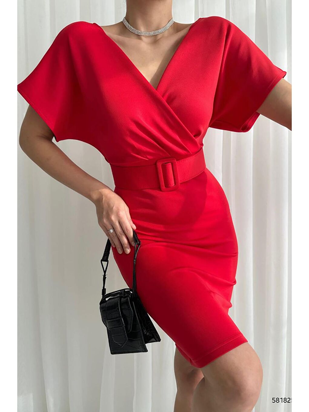 Kırmızı Kruvaze Yaka Kemerli Scuba Elbise-1