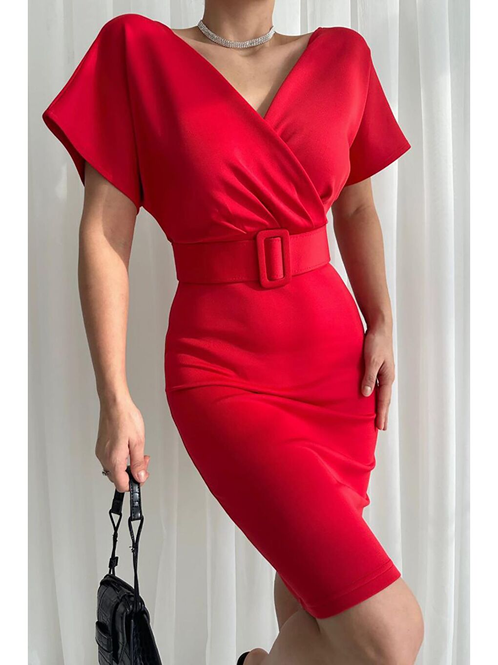 Kırmızı Kruvaze Yaka Kemerli Scuba Elbise-3