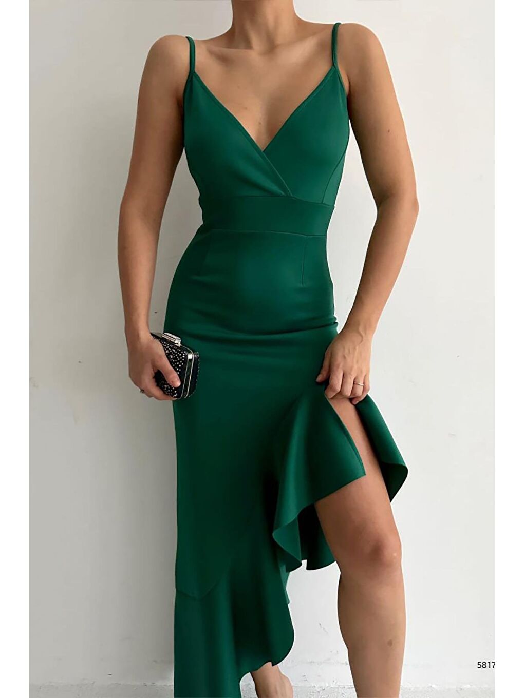 Yeşil İnce Askılı Etek Ucu Asimetrik Volanlı Scuba Kumaş Abiye Elbise-3