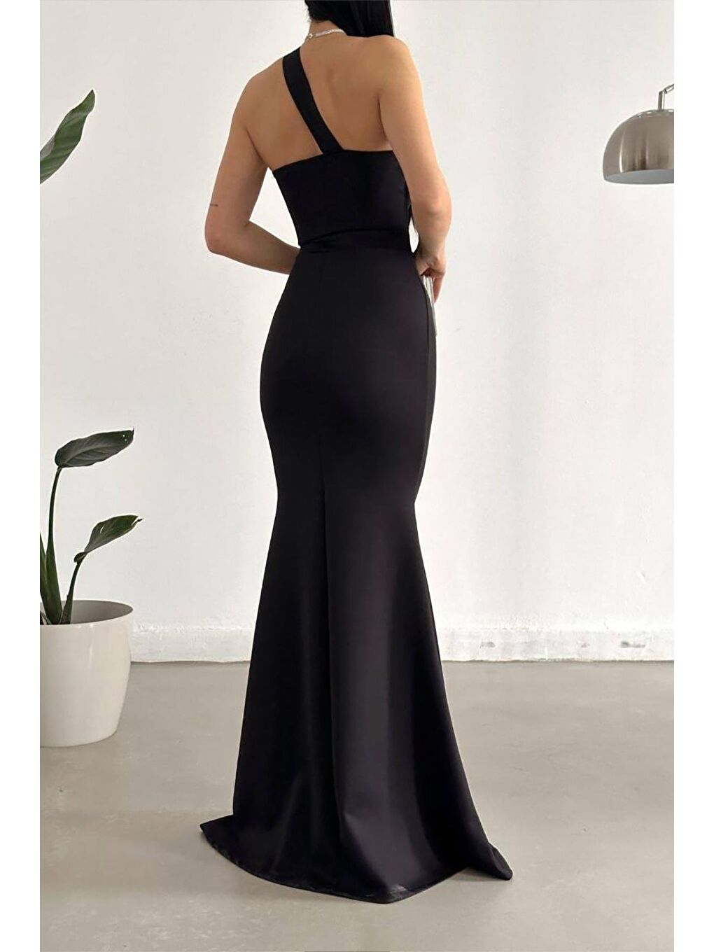 Siyah Scuba Kumaş Çapraz Yaka Askı Balık Elbise Abiye-2