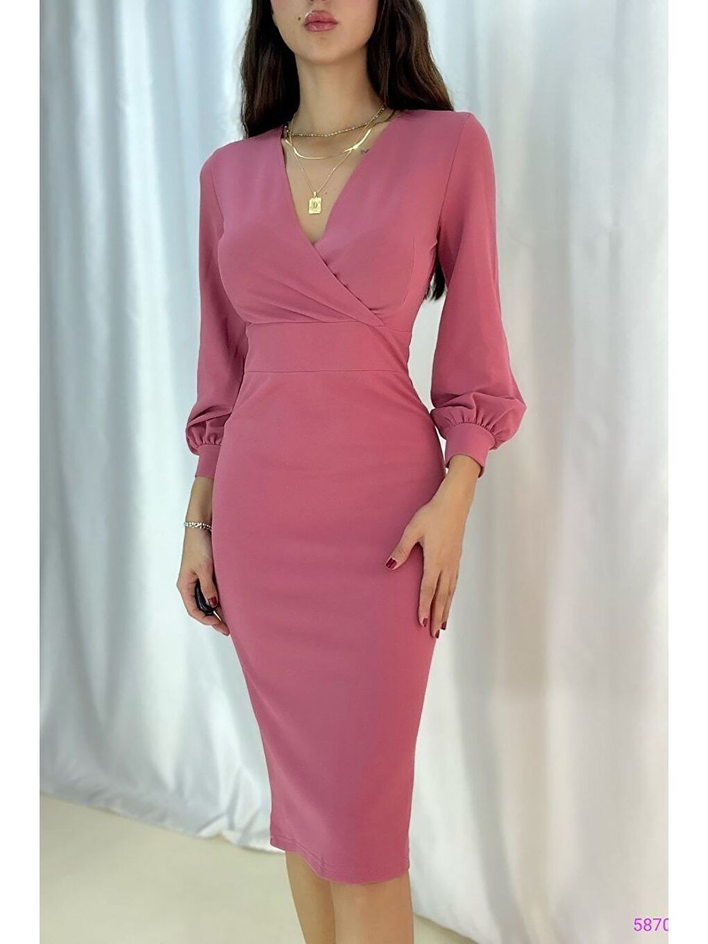 Pembe Gül Kurusu Rengi Krep Kumaş Uzun Kollu Kruvaze Yaka Elbise