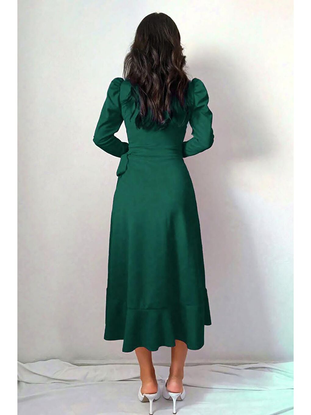 Yeşil Krep Kumaş Uzun Kollu Kuşaklı Midi Elbise-1