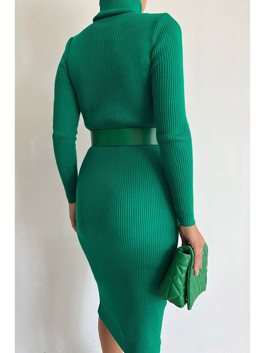 Yeşil Triko Kumaş Boğazlı Kemerli Elbise-1