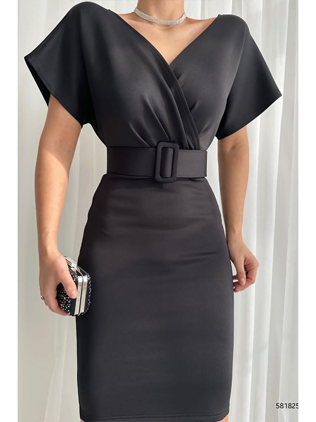 Siyah Kruvaze Yaka Kemerli Scuba Elbise-1