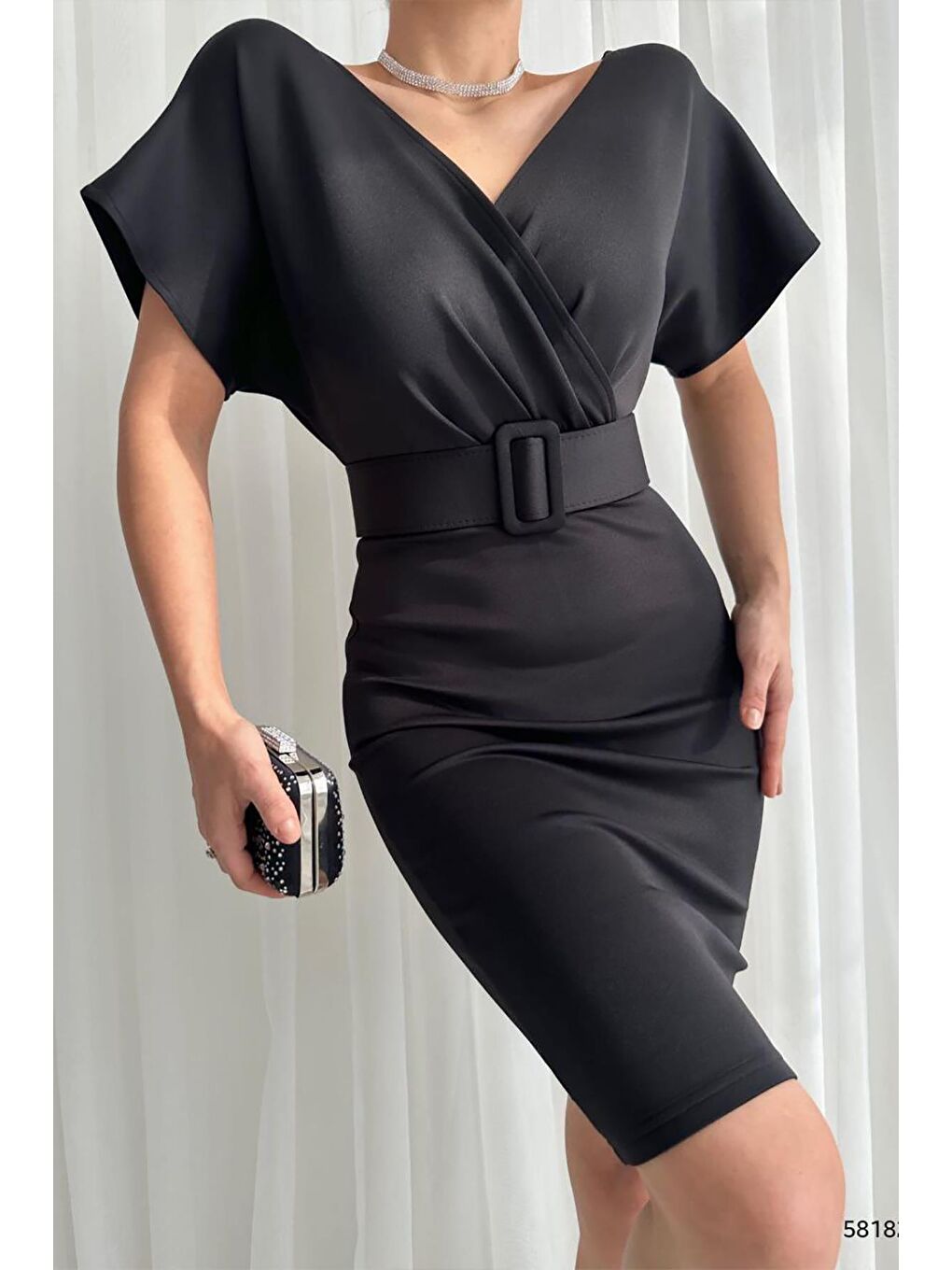 Siyah Kruvaze Yaka Kemerli Scuba Elbise-3