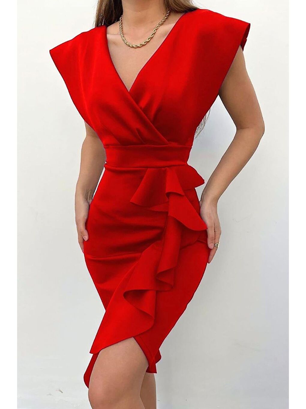 Kırmızı Scuba Kumaş Omuz Düşük Volanlı Elbise