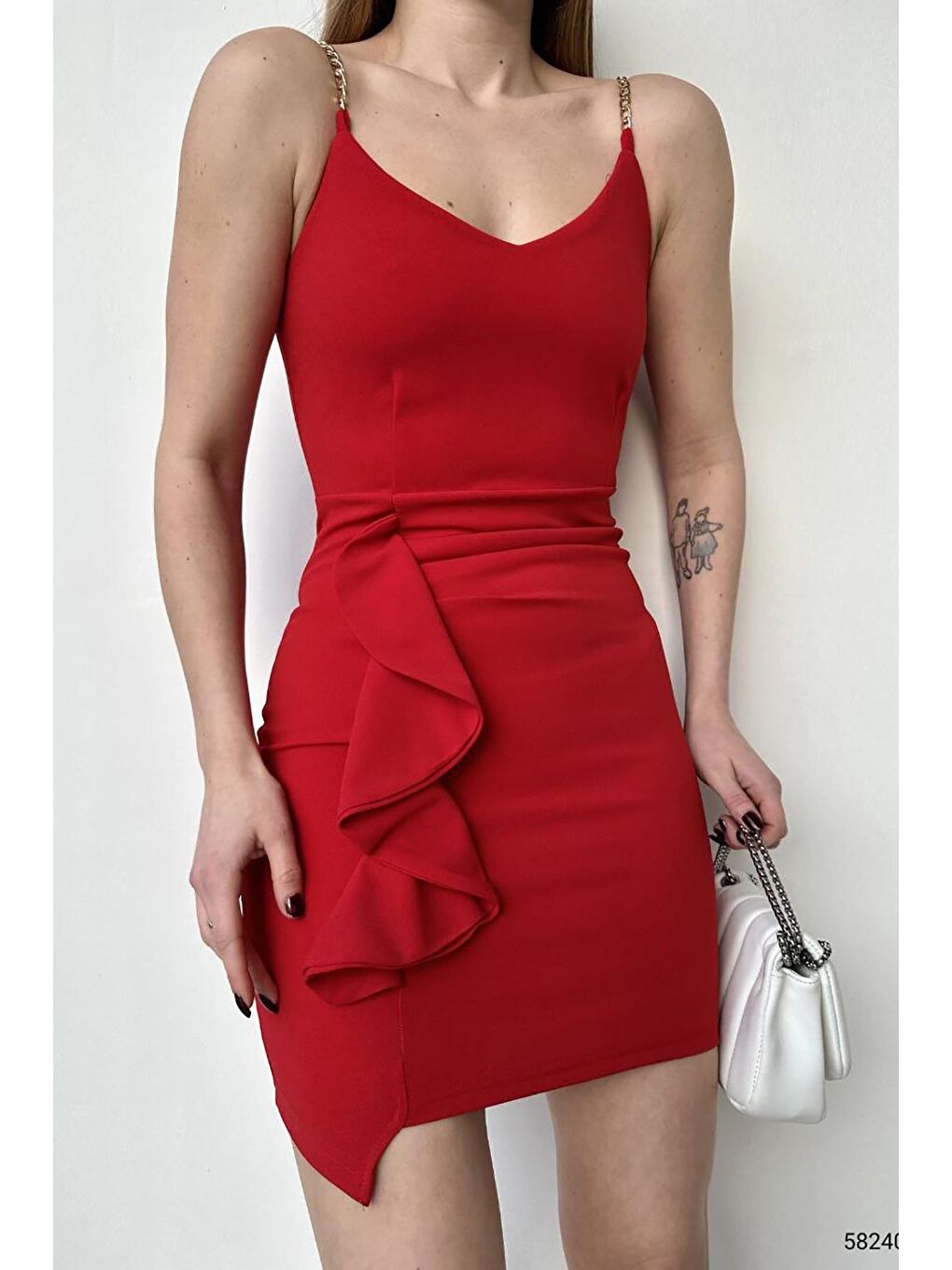 Kırmızı Zincir Askı V Yaka İthal Krep Kumaş Volanlı Elbise-2