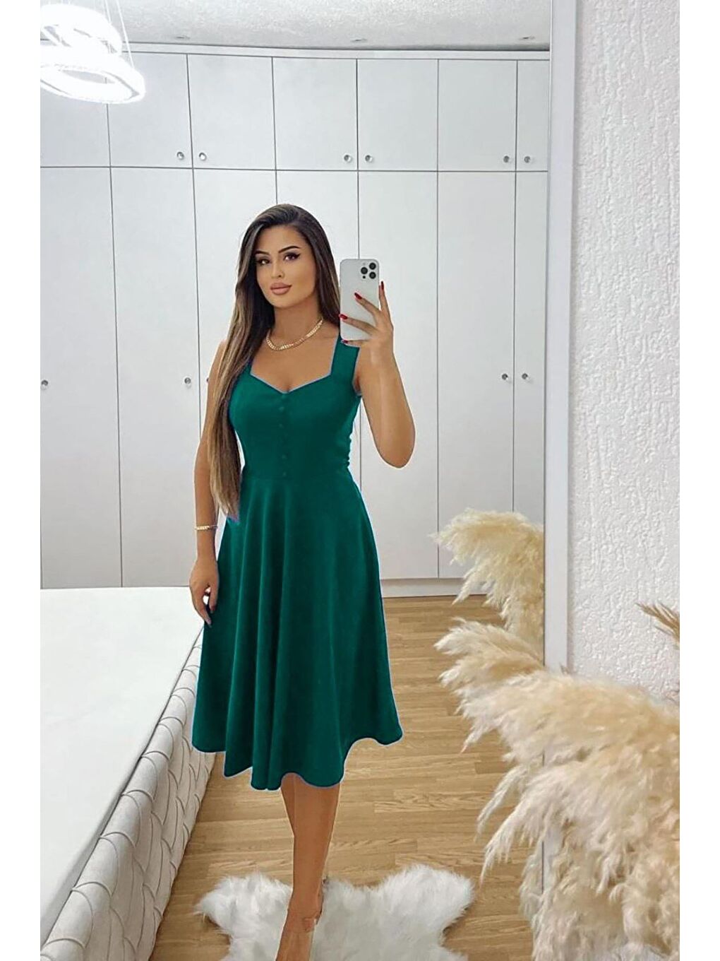 Yeşil İthal Krep Kumaş Kalın Askılı Düğme Detaylı Elbise