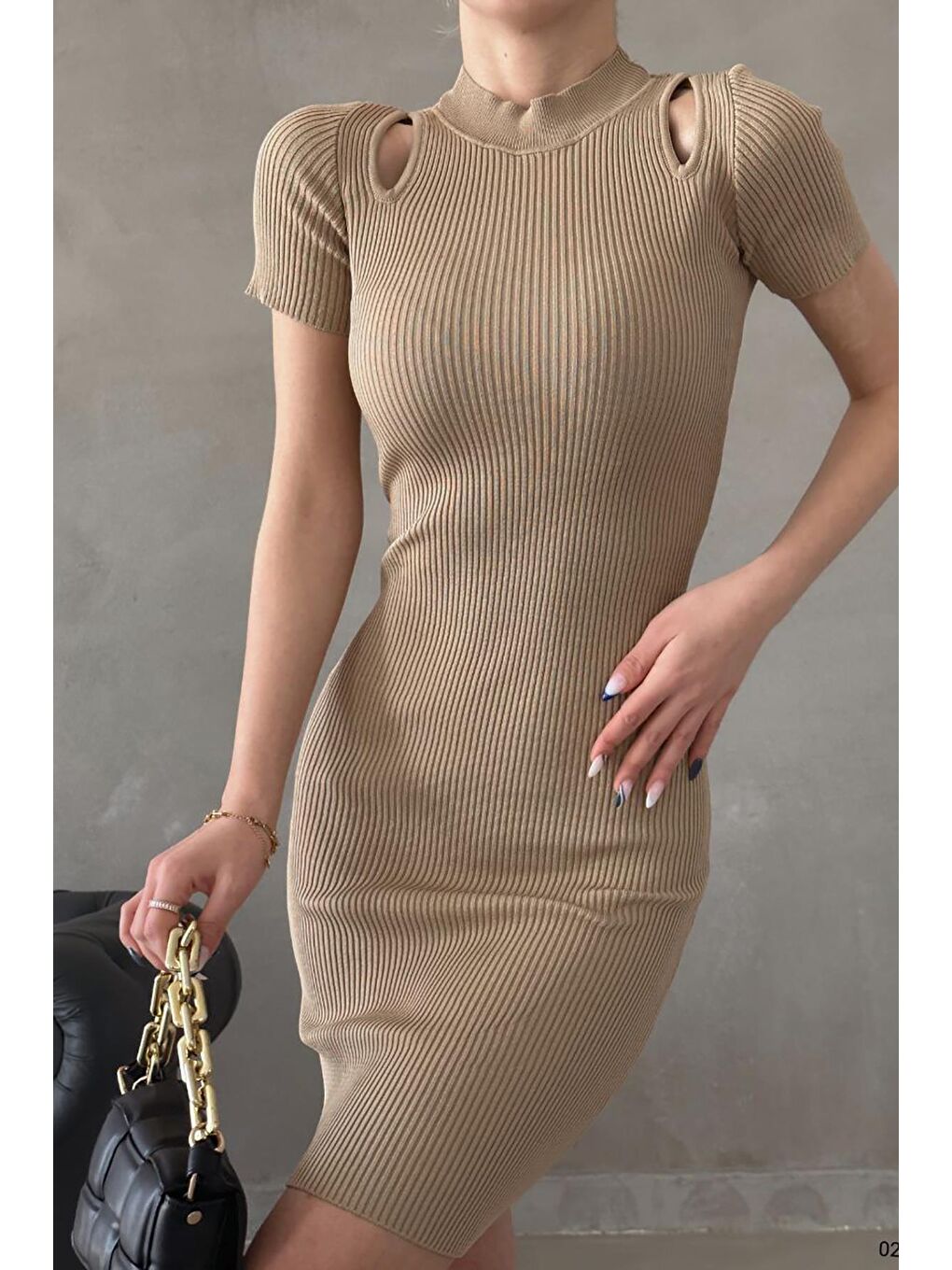 Kahverengi Kısa Kollu Köprücük Detaylı Triko Elbise-3