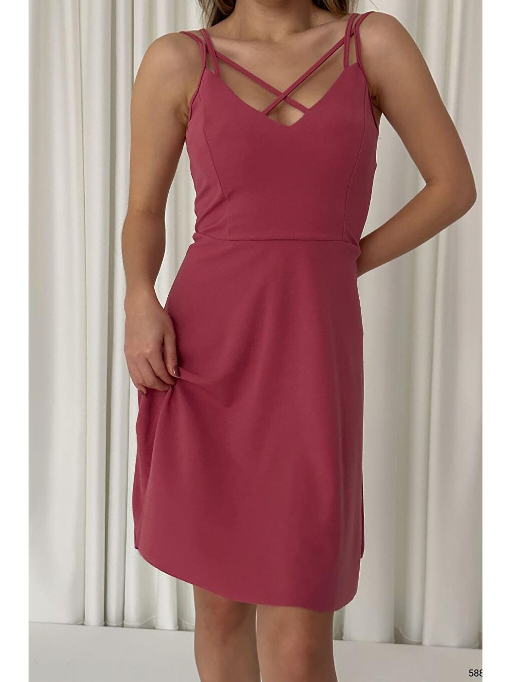 Pembe Pudra Çarpraz Askılı İthal Krep Kumaş Elbise-2