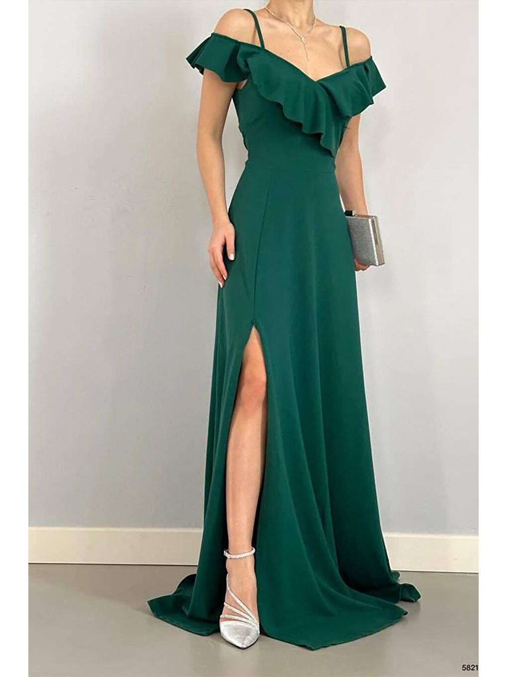 Yeşil Yaka Volanlı Krep Kumaş Uzun Abiye Elbise-4