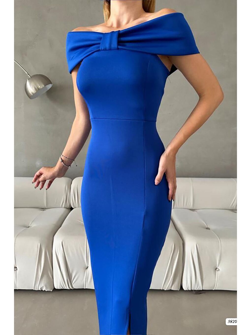 Saks Mavisi Scuba Kumaş Yaka Detaylı Uzun Elbise-1