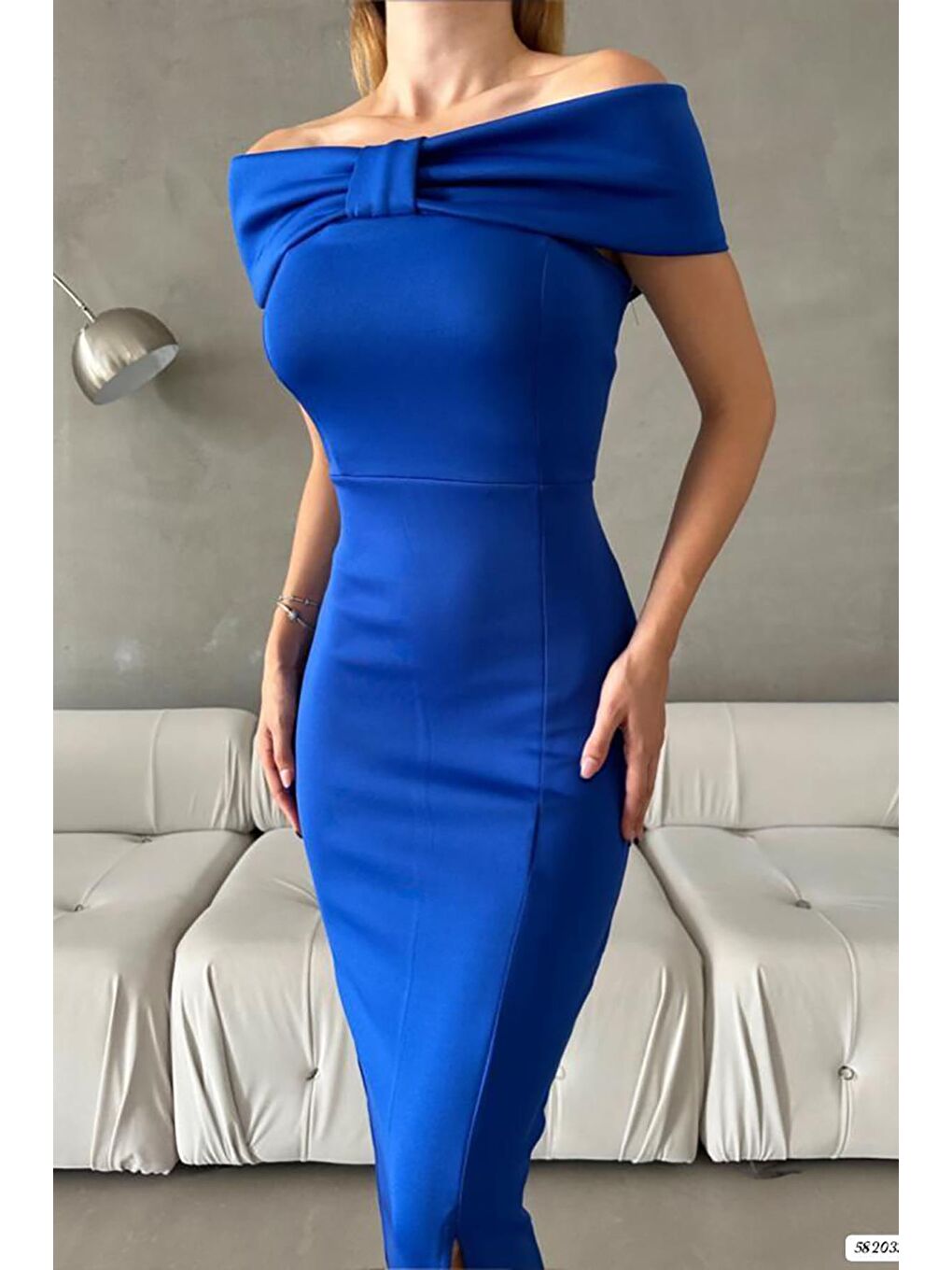 Saks Mavisi Scuba Kumaş Yaka Detaylı Uzun Elbise-3
