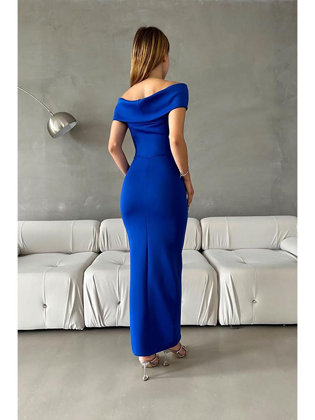 Saks Mavisi Scuba Kumaş Yaka Detaylı Uzun Elbise-4