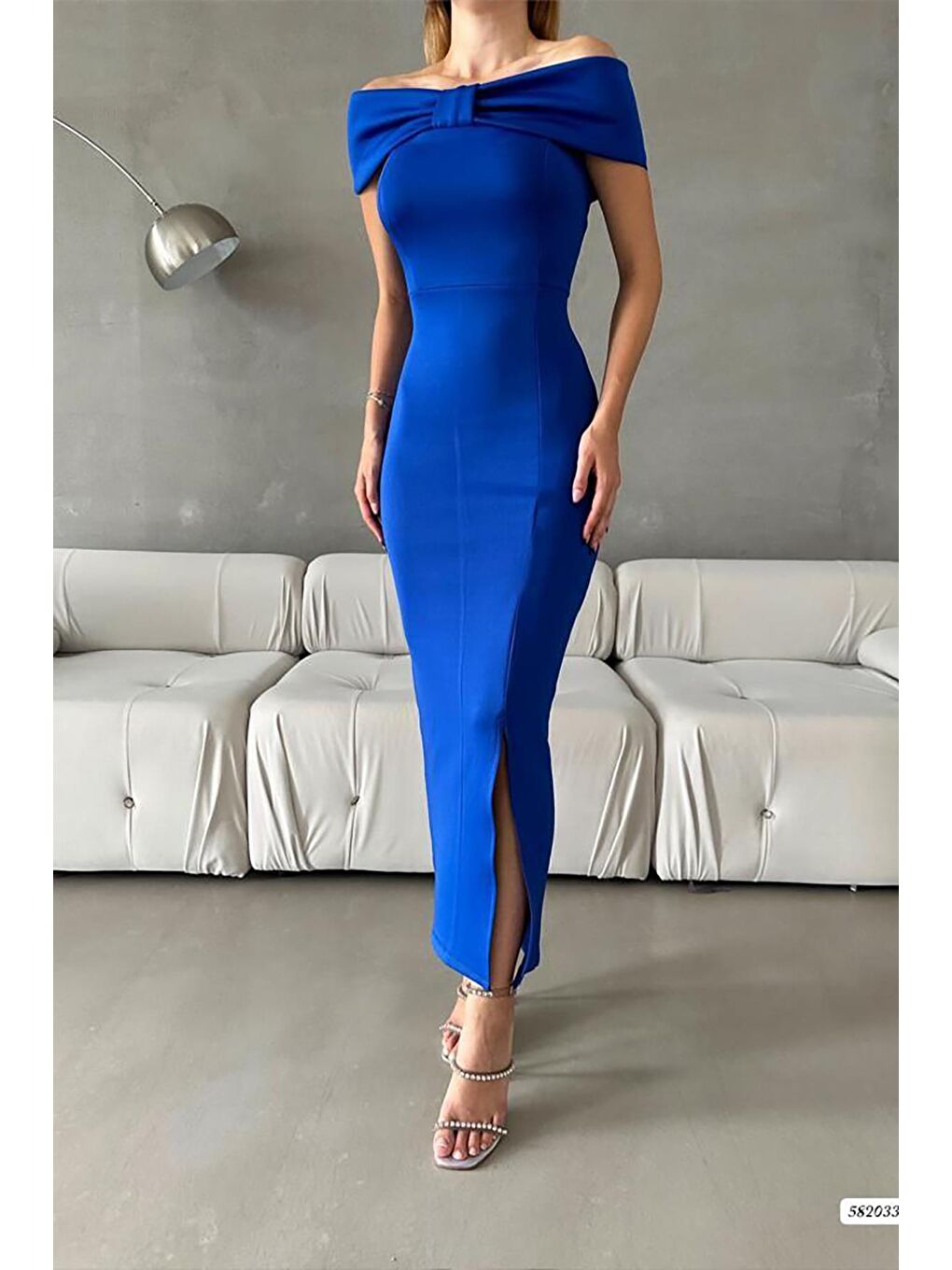 Saks Mavisi Scuba Kumaş Yaka Detaylı Uzun Elbise-5