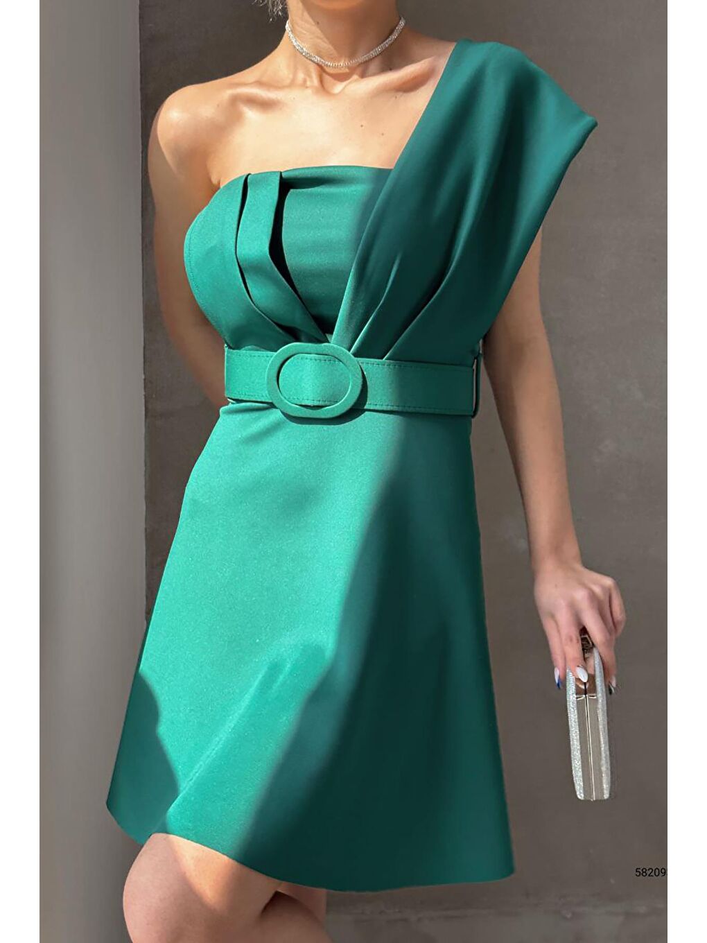 Yeşil Scuba Kumaş Kemerli Özel Davet Elbisesi-2