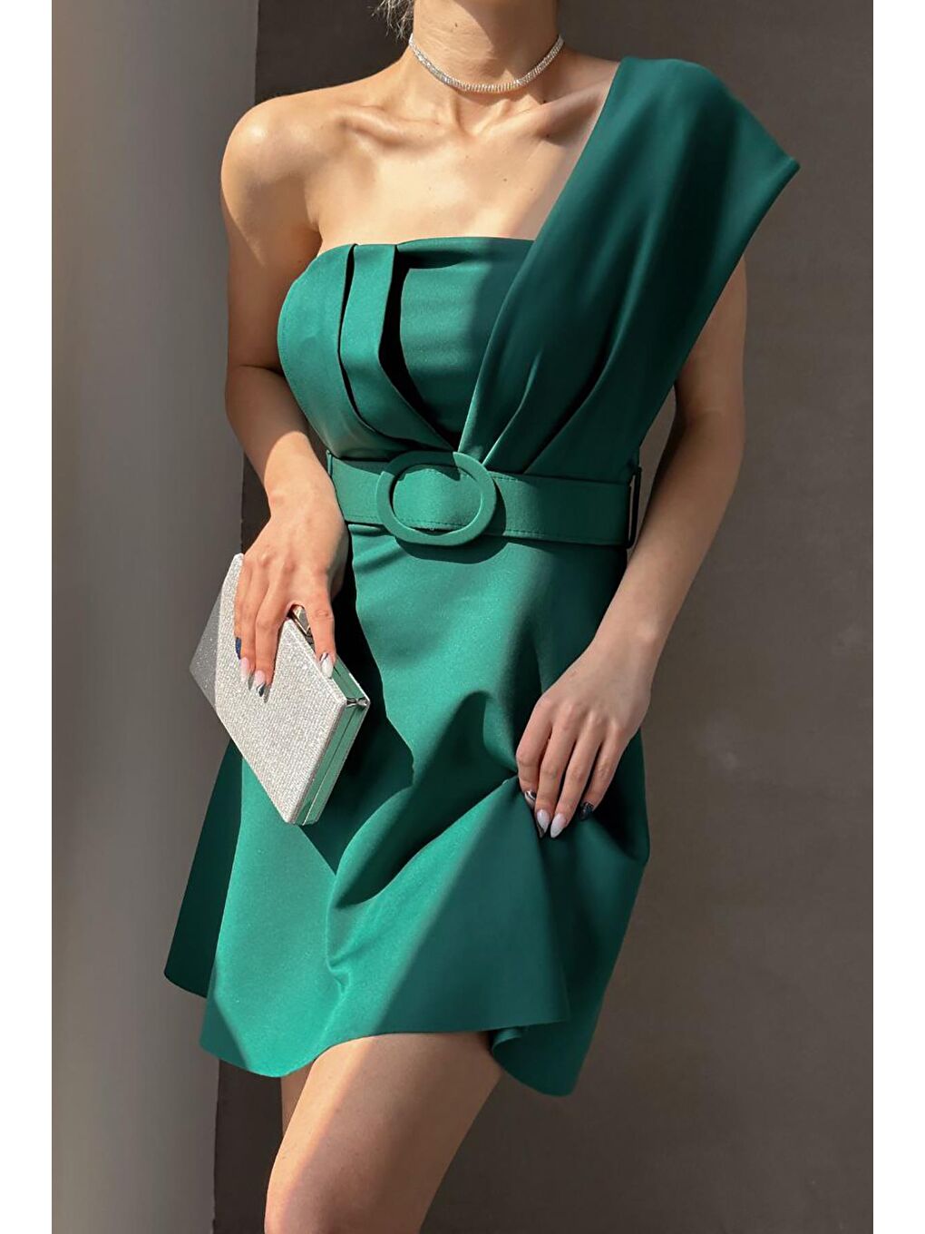 Yeşil Scuba Kumaş Kemerli Özel Davet Elbisesi-5