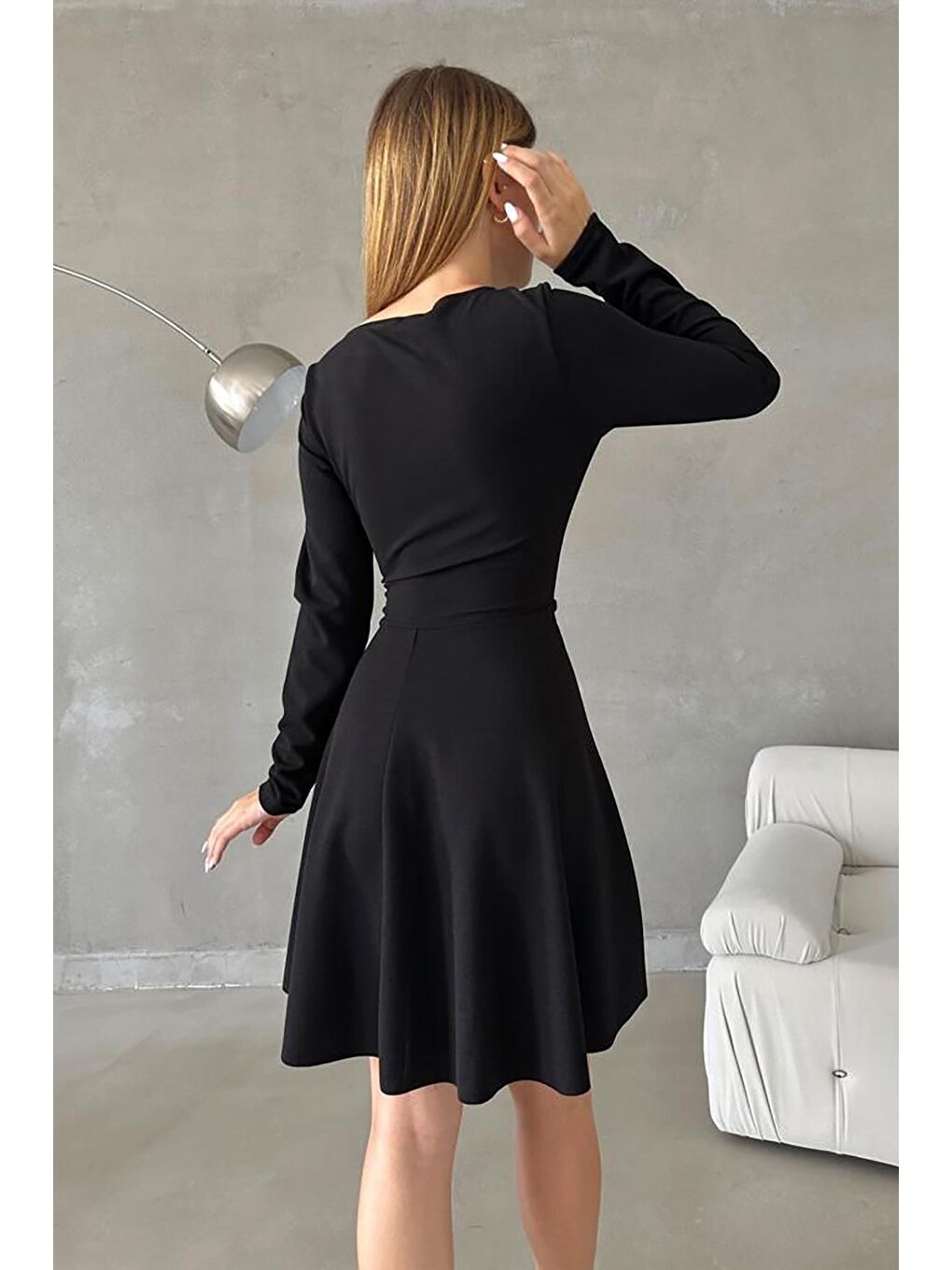 Siyah Kruvaze Yaka Krep Kumaş Uzun Kol Kloş Elbise-2