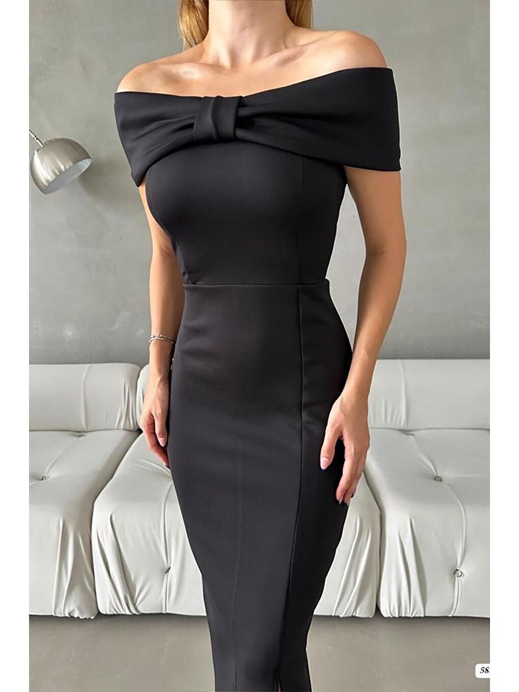 Siyah Scuba Kumaş Yaka Detaylı Uzun Elbise-2