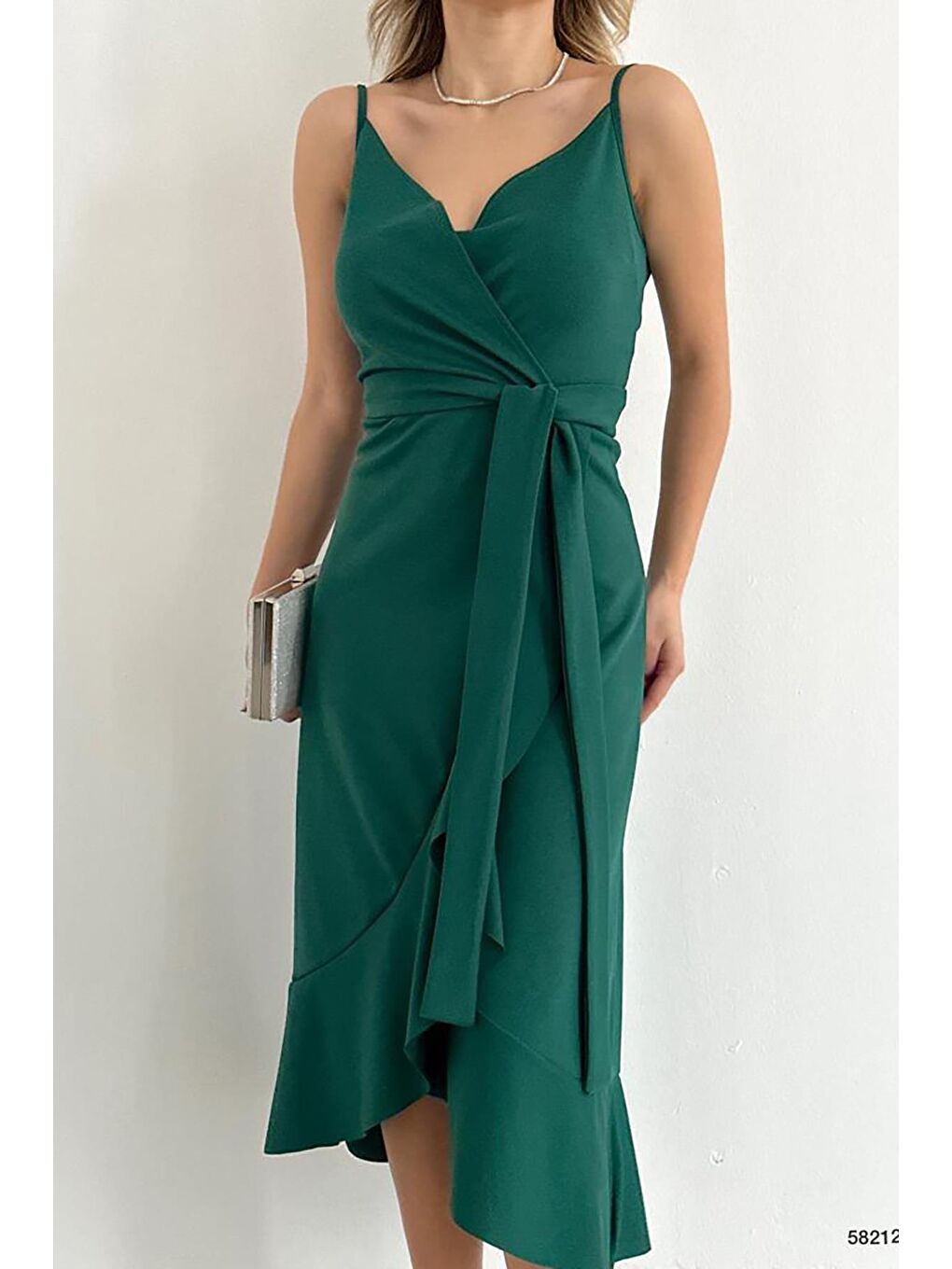 Yeşil Volanlı Midi Boy Kuşaklı Elbise-3