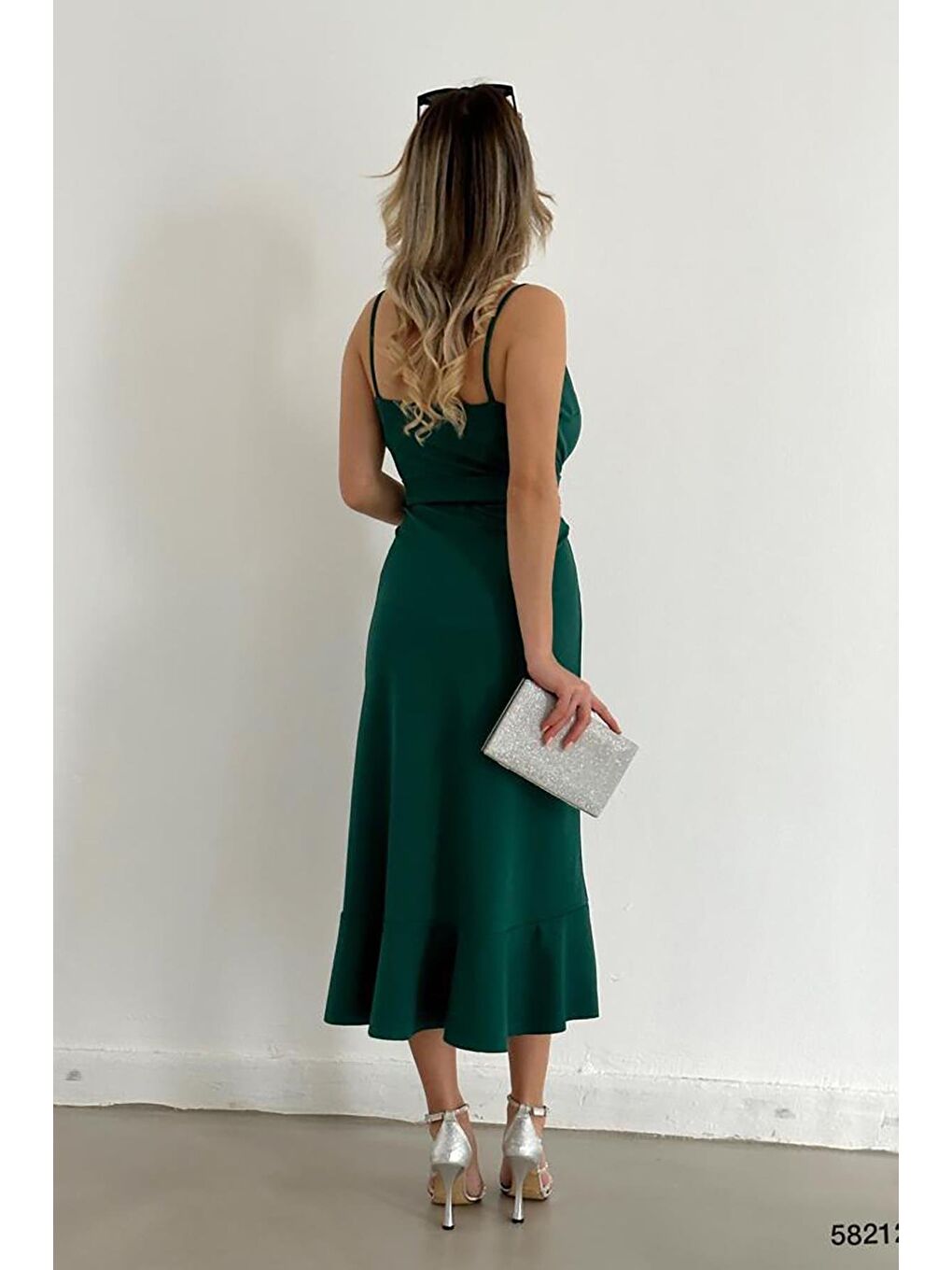 Yeşil Volanlı Midi Boy Kuşaklı Elbise-4