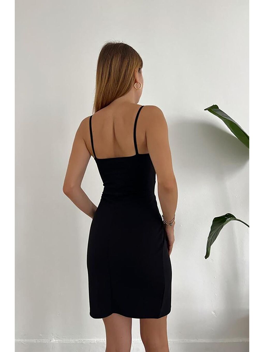 Siyah İthal Krep Kumaş İnce Askılı Katlamalı Elbise-4