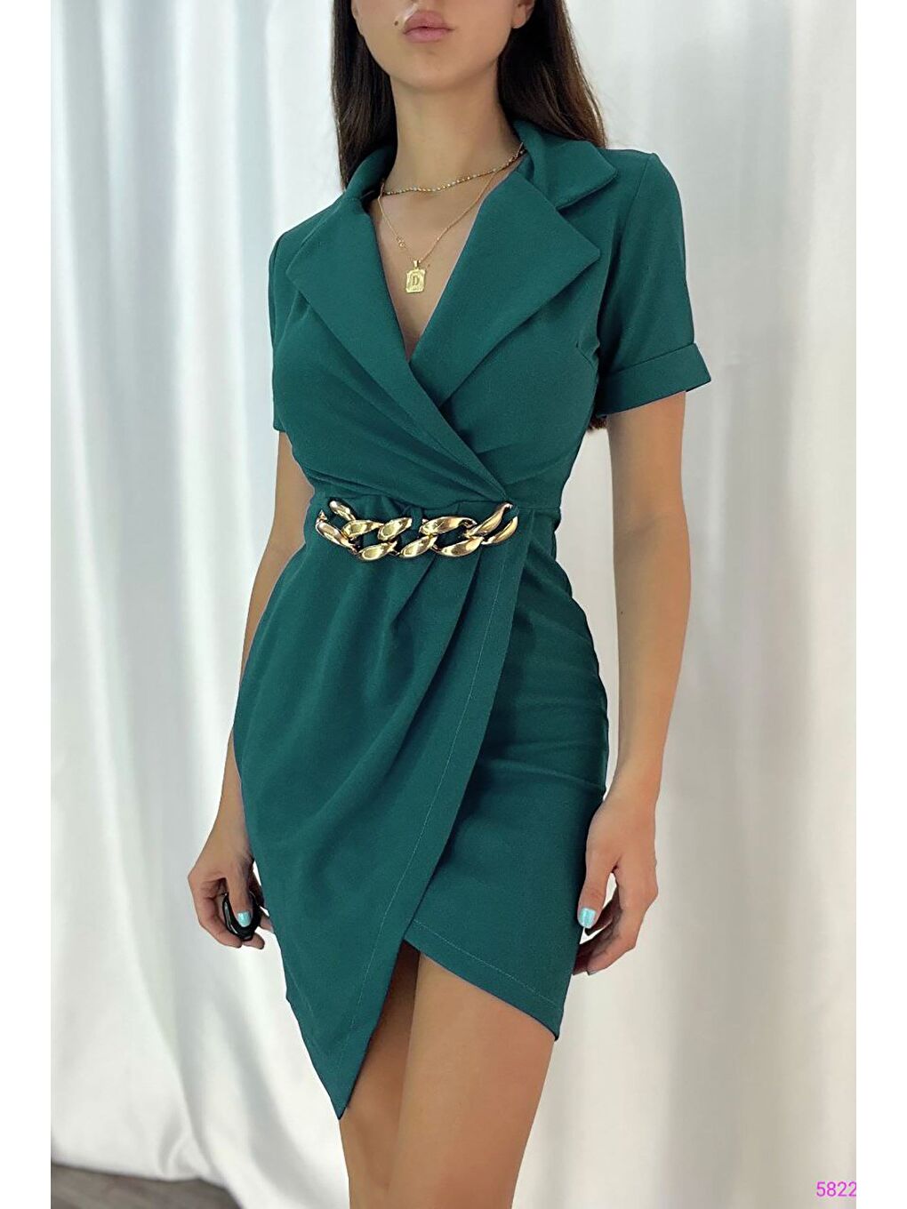 Yeşil  İthal Krep Kumaş Zincir Ve Yaka Detaylı Elbise