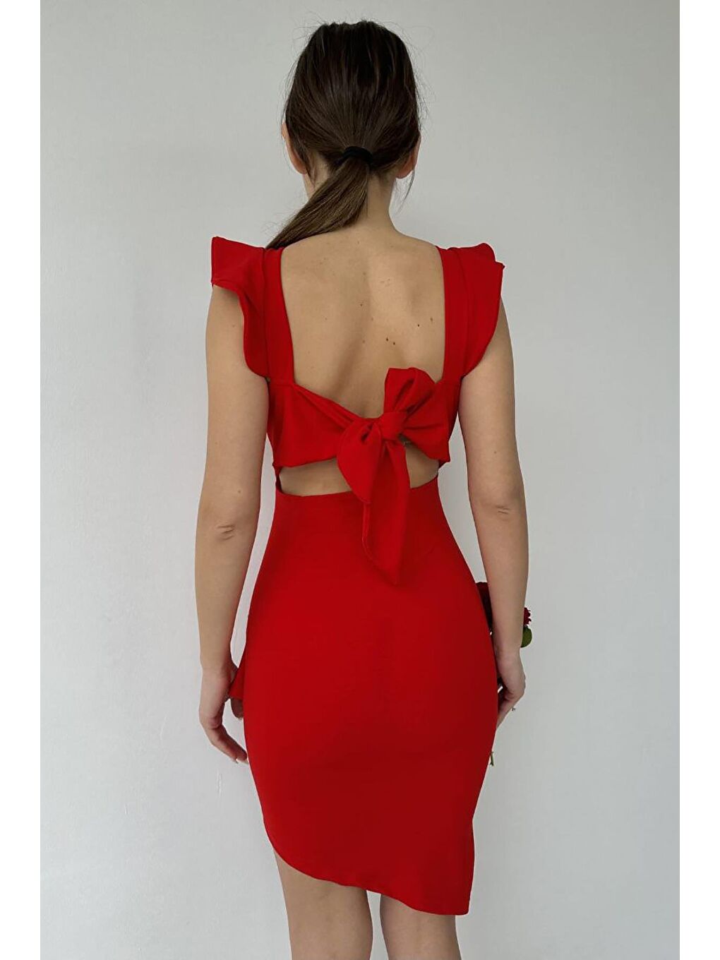 Kırmızı Fırfırlı Kolsuz Sırt Dekolteli Elbise-4