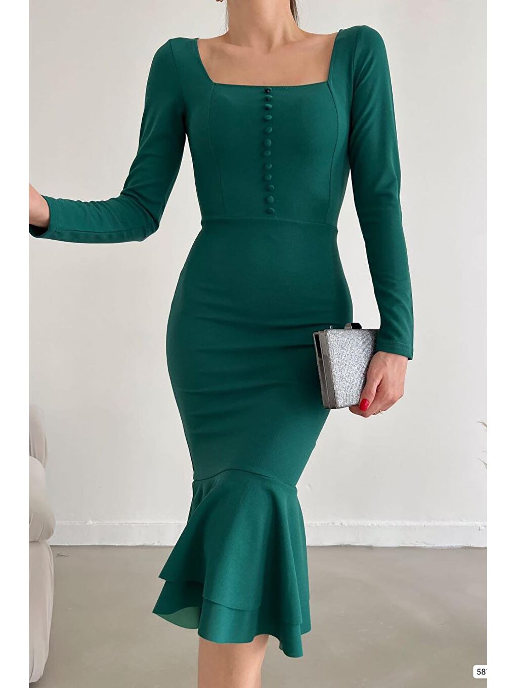 Yeşil Düğme Detay Balık Model Midi Boy Uzun Kollu Elbise-1