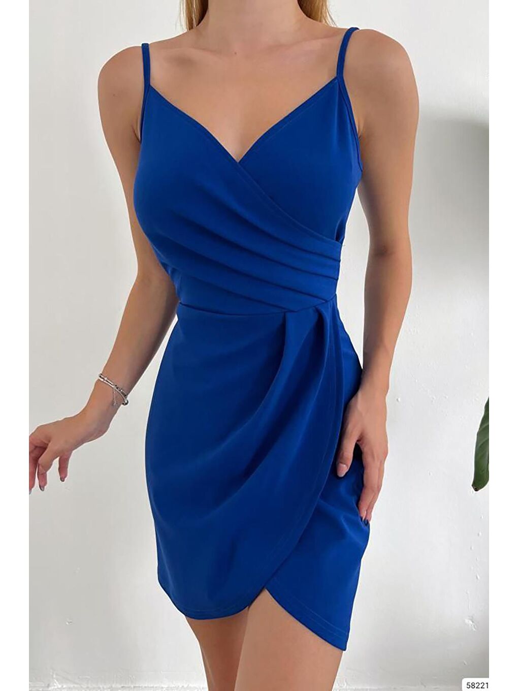 Saks Mavisi İthal Krep Kumaş İnce Askılı Katlamalı Elbise-3