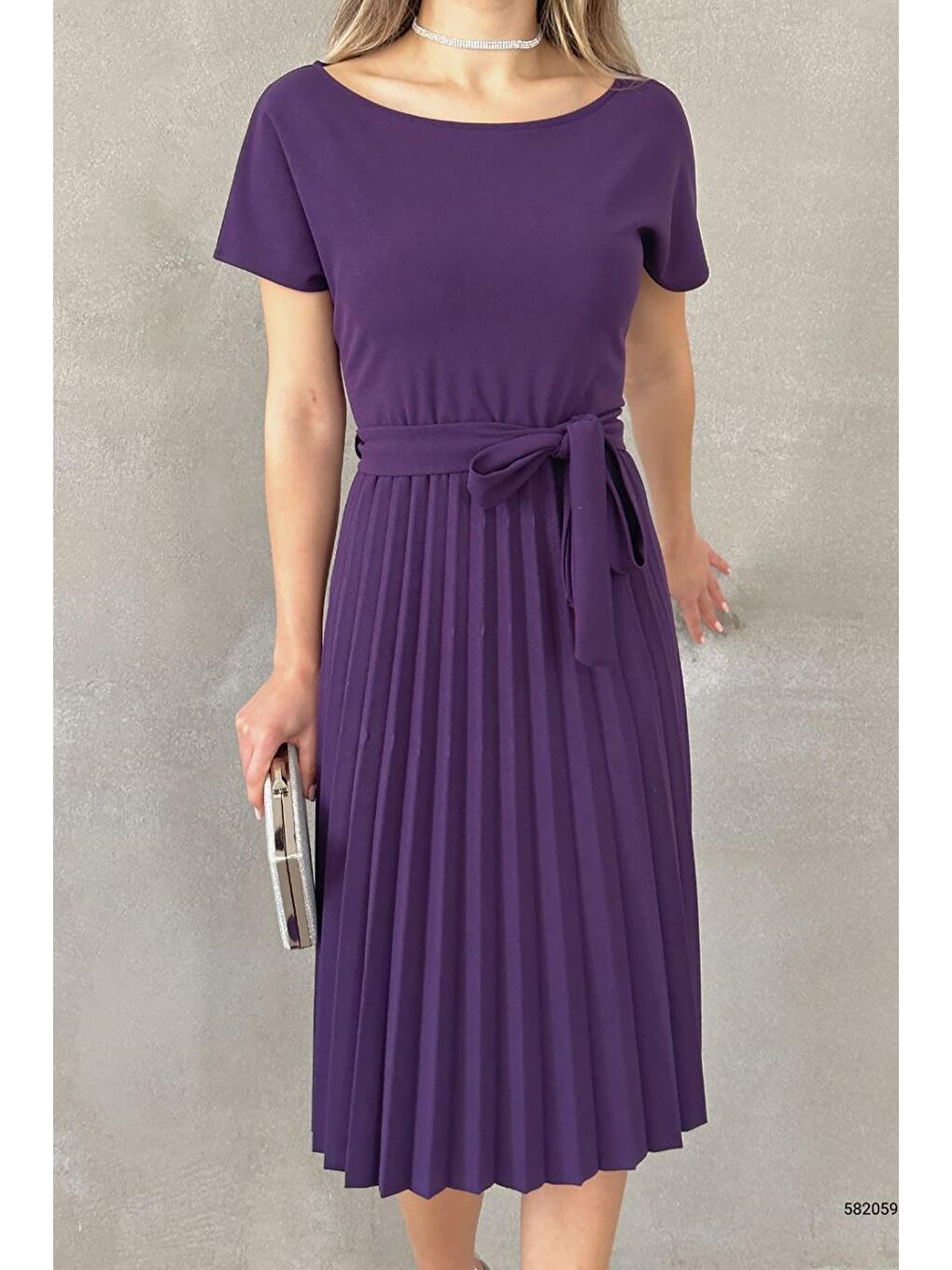 Mor Pliseli Kuşaklı İthal Krep Kumaş Elbise-2